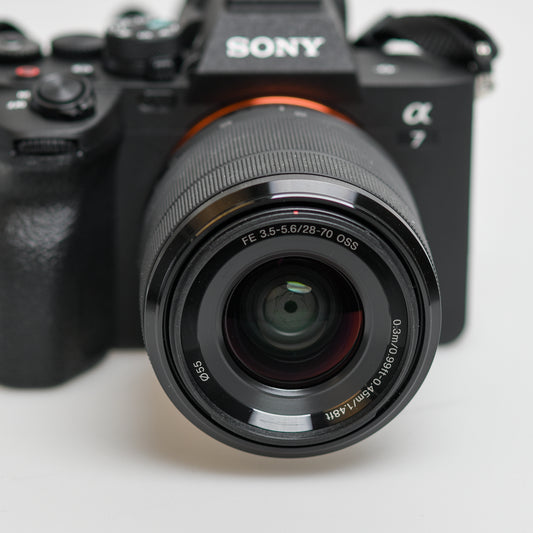 Sony a7 mit 24-70mm 3.5 -5.6 OSS